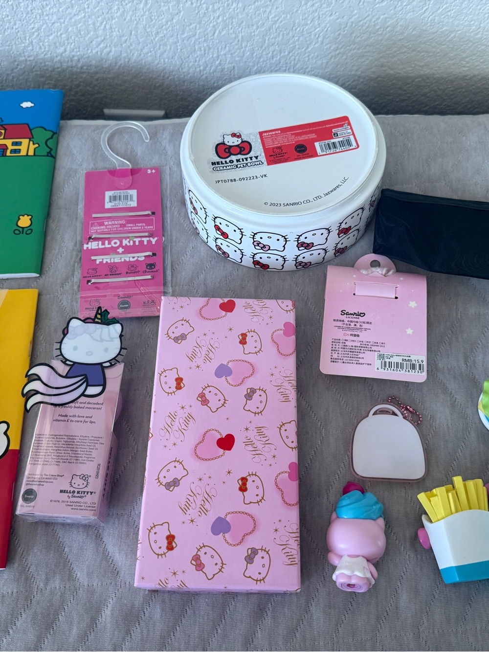 Hello Kitty Bundle New - Picture 5 of 5